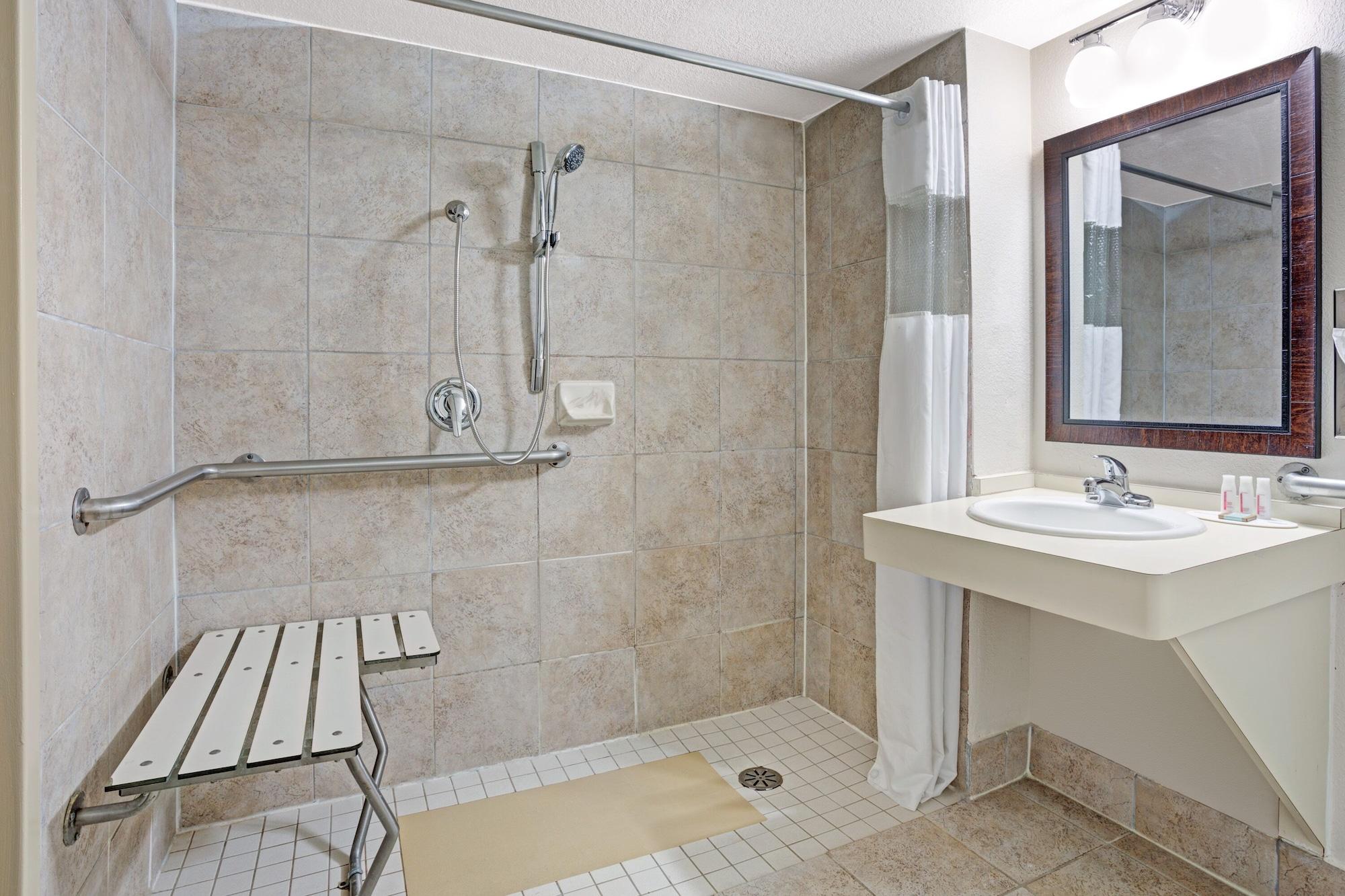 Travelodge By Wyndham Iowa City Eksteriør bilde
