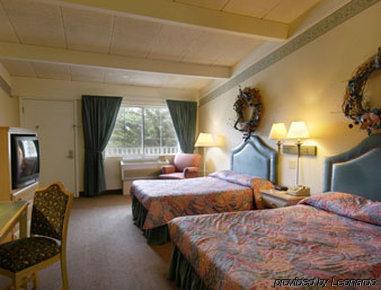 Travelodge By Wyndham Iowa City Rom bilde